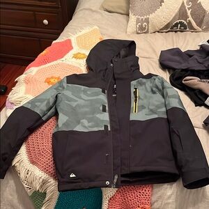 Quiksilver Kids' Black and Gray Camo Jacket